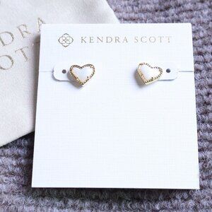 New. Kendra Scott Ari Heart Gold Ivory Mother-Of-Pearl Stud Earrings
